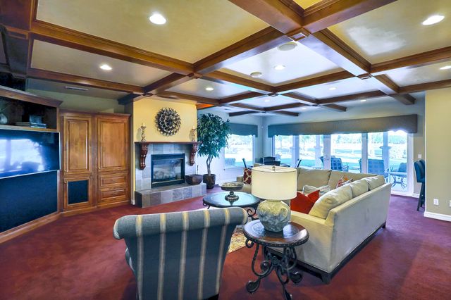 16500 Rd 152, Tulare, CA 93274