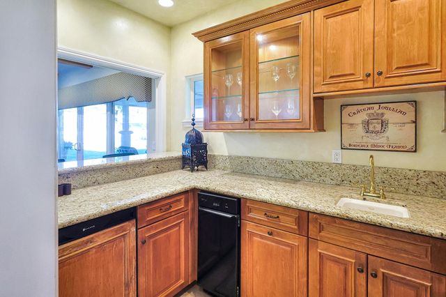 16500 Rd 152, Tulare, CA 93274