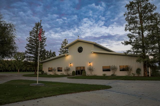 16500 Rd 152, Tulare, CA 93274