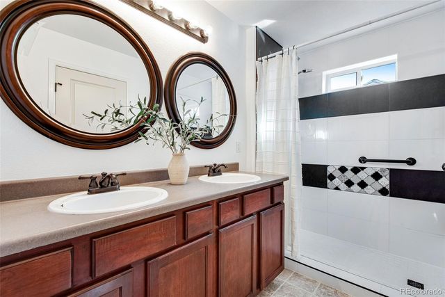 800 Gateway Park Lane, Berthoud, CO 80513