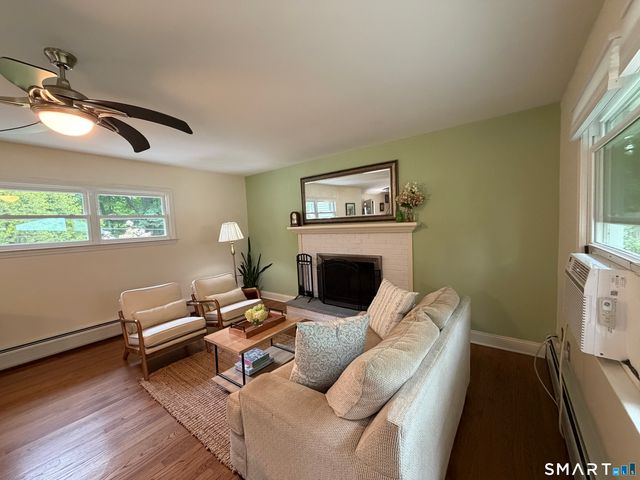 11 Hall Passway, Danbury, CT 06811