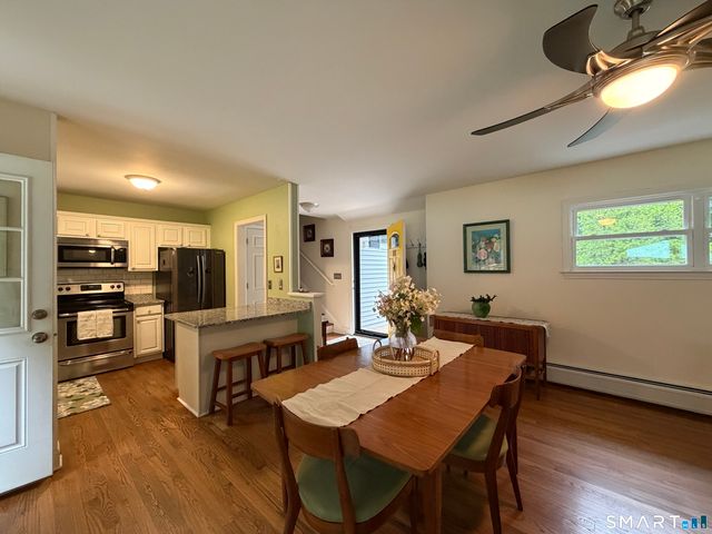 11 Hall Passway, Danbury, CT 06811