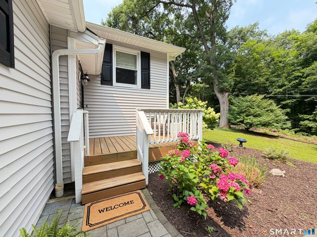 11 Hall Passway, Danbury, CT 06811