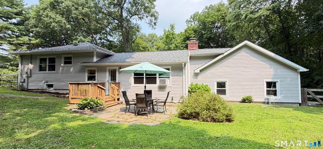 11 Hall Passway, Danbury, CT 06811