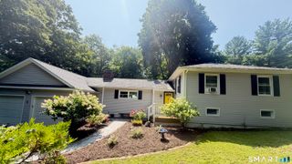 11 Hall Passway, Danbury, CT 06811