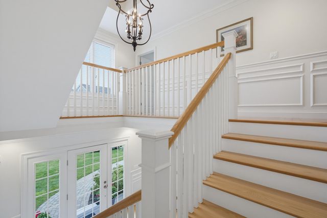 33 Chisholm Farm Drive, Stratham, NH 03885