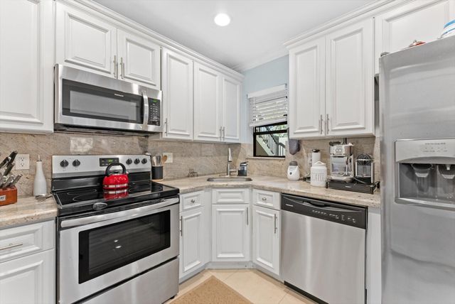 4475 Carambola Circle S 27328, Coconut Creek, FL 33066