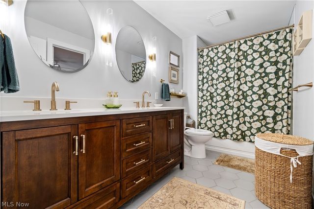 5642 Grand Place, Willoughby, OH 44094