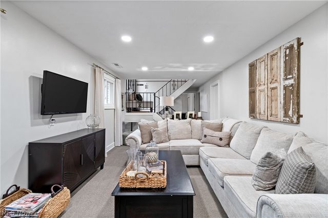 5642 Grand Place, Willoughby, OH 44094