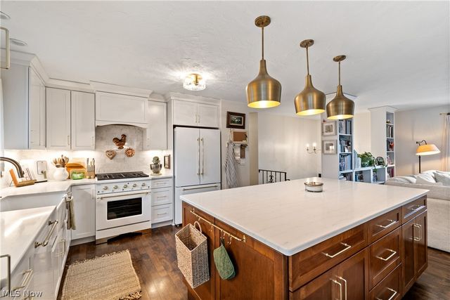 5642 Grand Place, Willoughby, OH 44094