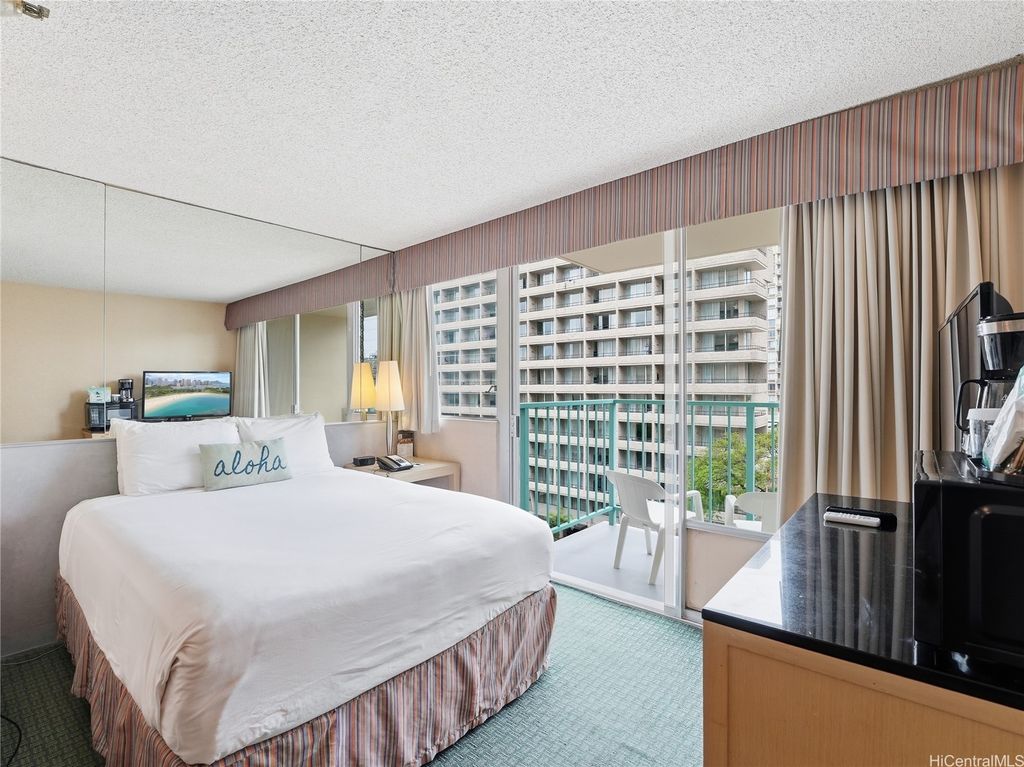 444 Kanekapolei Street 600, Honolulu, HI 96815