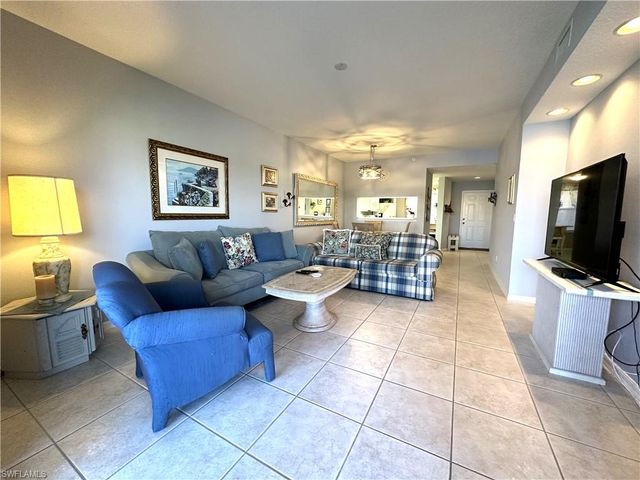 6670 Huntington Lakes CIR 103, Naples, FL 34119