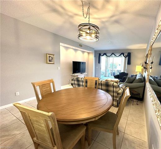 6670 Huntington Lakes CIR 103, Naples, FL 34119