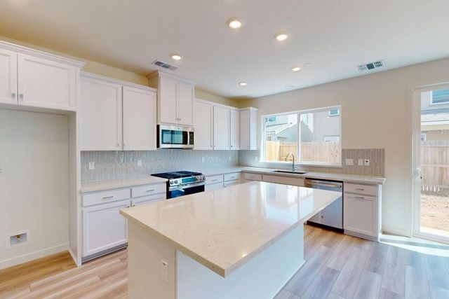 12028 Agen Cir, Rancho Cordova, CA 95742