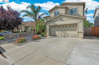 2541 Rowe Dr, Fairfield, CA 94533