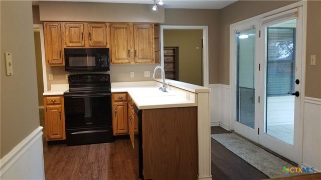 329 Paisano Street, New Braunfels, TX 78130