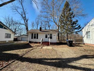 1033 SW Webster AVE, Topeka, KS 66604