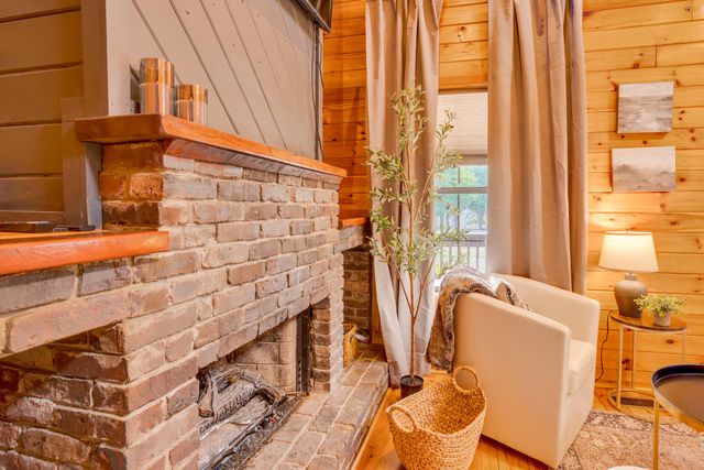 562 Lakeview Drive, Rising Fawn, GA 30738