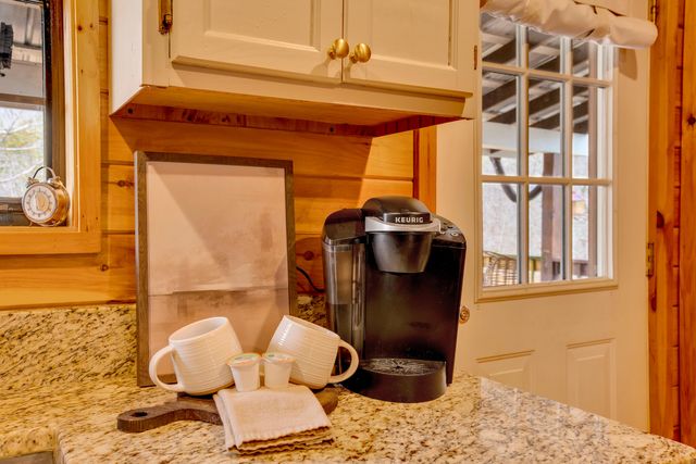 562 Lakeview Drive, Rising Fawn, GA 30738