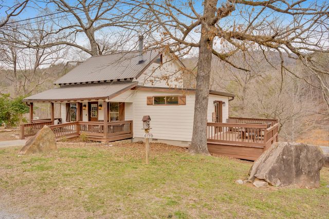 562 Lakeview Drive, Rising Fawn, GA 30738