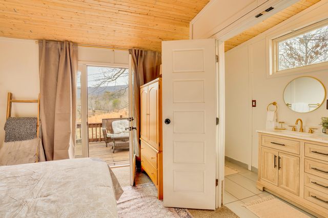 562 Lakeview Drive, Rising Fawn, GA 30738