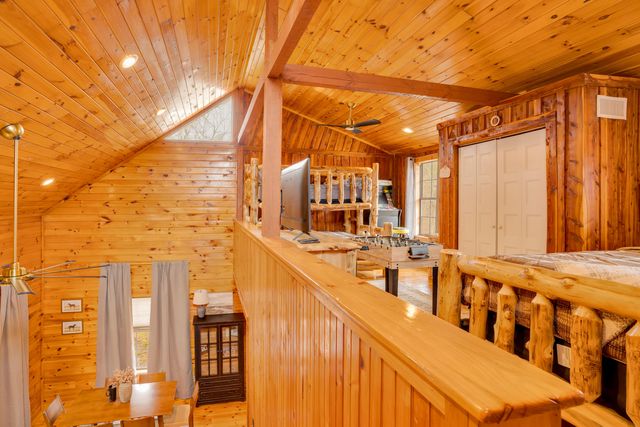 562 Lakeview Drive, Rising Fawn, GA 30738