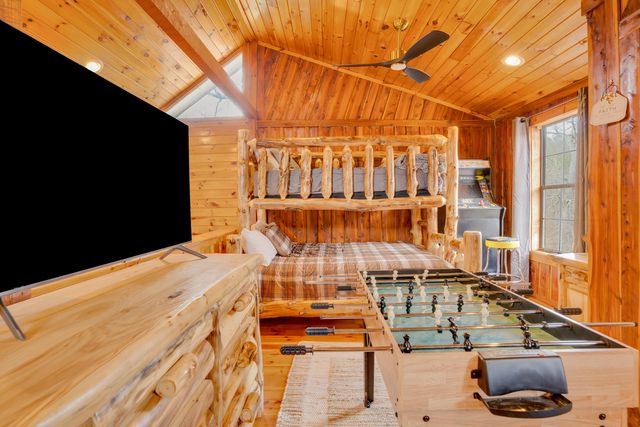 562 Lakeview Drive, Rising Fawn, GA 30738