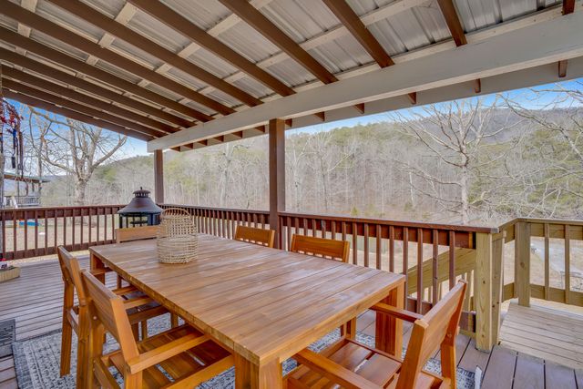 562 Lakeview Drive, Rising Fawn, GA 30738