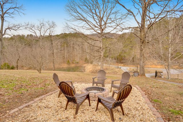 562 Lakeview Drive, Rising Fawn, GA 30738