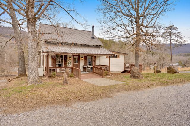 562 Lakeview Drive, Rising Fawn, GA 30738