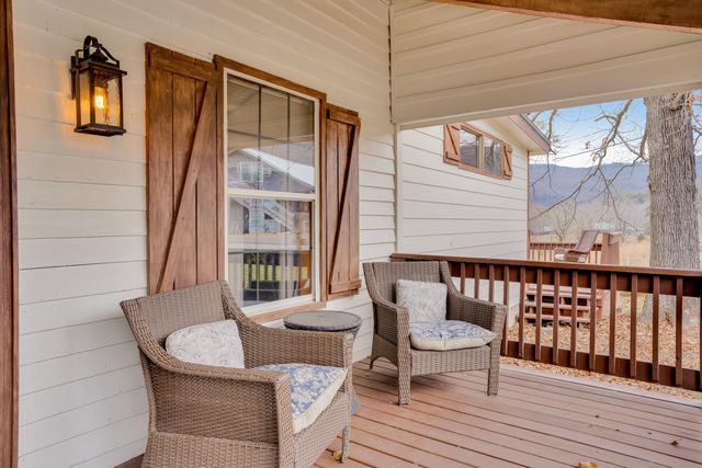 562 Lakeview Drive, Rising Fawn, GA 30738