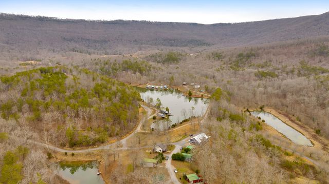 562 Lakeview Drive, Rising Fawn, GA 30738