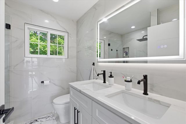 1780 W Jo Ann Lane, Addison, IL 60101