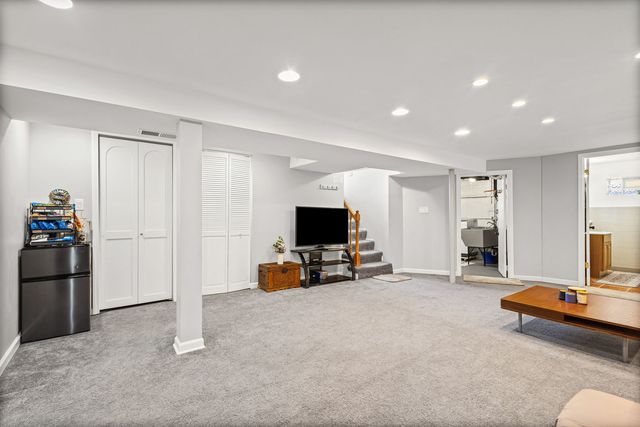 7424 Crawford Avenue, Skokie, IL 60076