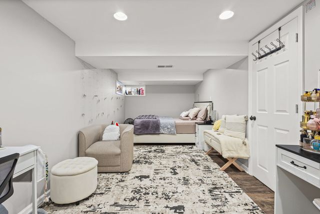 7424 Crawford Avenue, Skokie, IL 60076