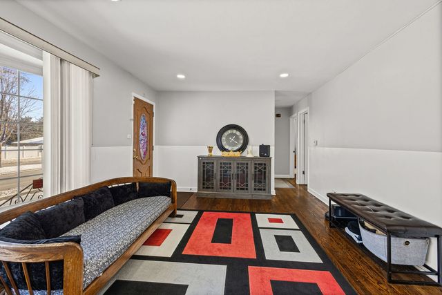 7424 Crawford Avenue, Skokie, IL 60076