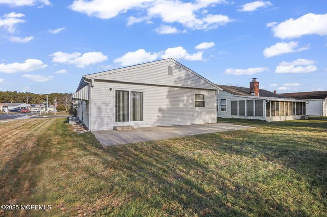 39 Fontana Street, Toms River, NJ 08757