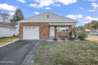 39 Fontana Street, Toms River, NJ 08757