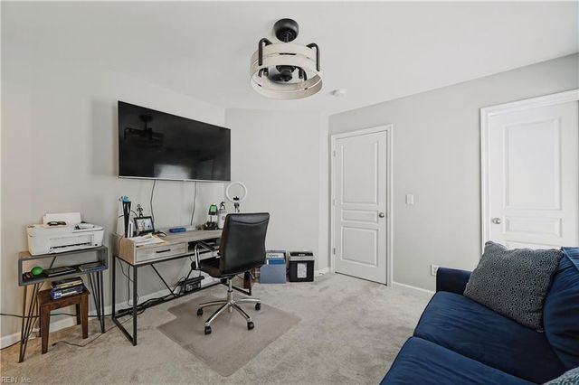 288 Mockingbird LN, Hampton, VA 23669