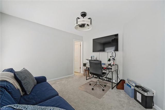 288 Mockingbird LN, Hampton, VA 23669