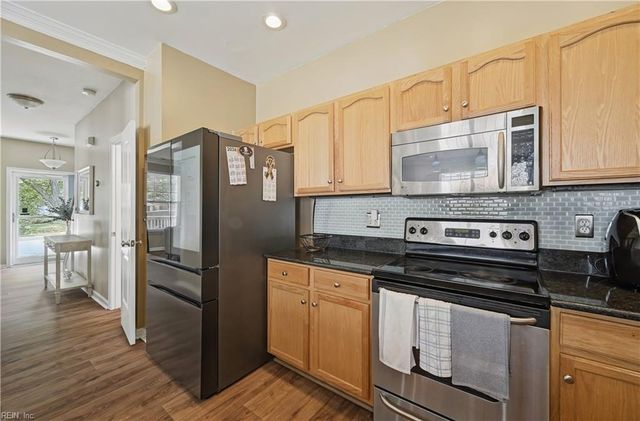 288 Mockingbird LN, Hampton, VA 23669