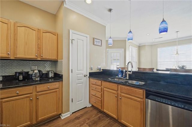 288 Mockingbird LN, Hampton, VA 23669