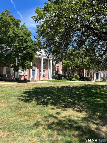 198 Seaton Road 4, Stamford, CT 06902
