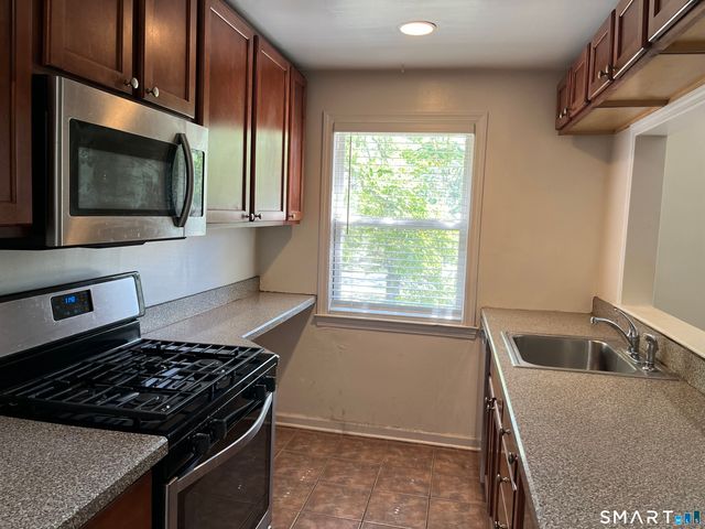 198 Seaton Road 4, Stamford, CT 06902