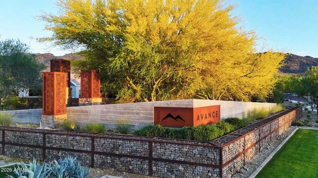 9743 S 12th Street, Phoenix, AZ 85042