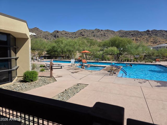 9743 S 12th Street, Phoenix, AZ 85042