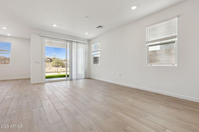9743 S 12th Street, Phoenix, AZ 85042