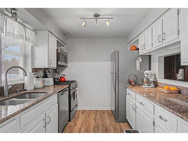 8 Arthur Court, Burlington, VT 05401