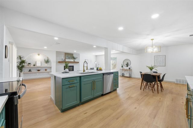 3801 Palomino Drive, Benbrook, TX 76116