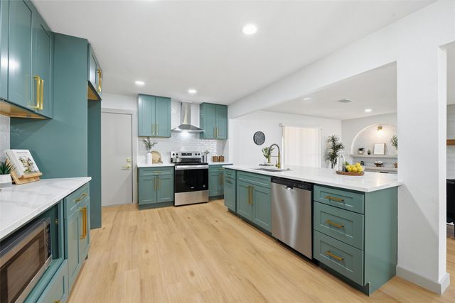 3801 Palomino Drive, Benbrook, TX 76116